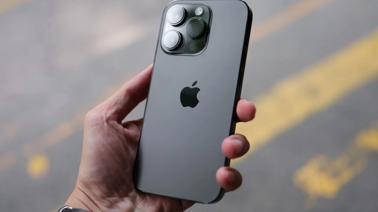 iPhone 15