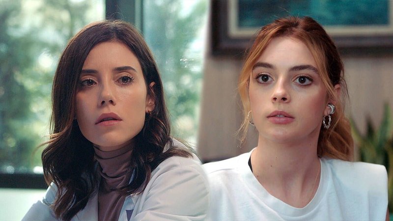 Cansu Dere y Melisa Sezen
