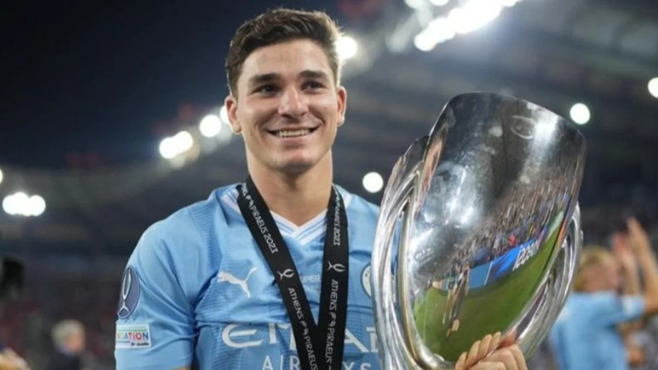 Julián Álvarez, Manchester City, Lionel Messi, deportes