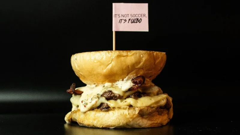 La Messy Burger