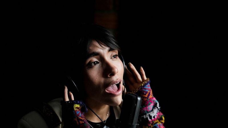 Cantante peruano fusiona el pop coreano con la lengua quechua para dar vida al "Q-pop"