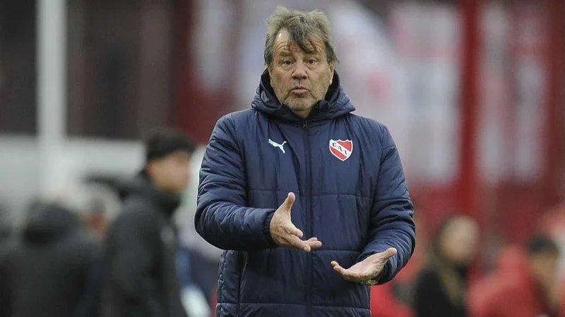 Independiente, Ricardo Zielinski. Ariel Holan, deportes