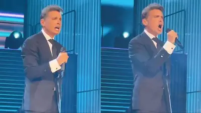 Luis Miguel en el Movistar Arena. Doble de Luis Miguel. Luis Miguel en el Movistar Arena. Doble de Luis Miguel.