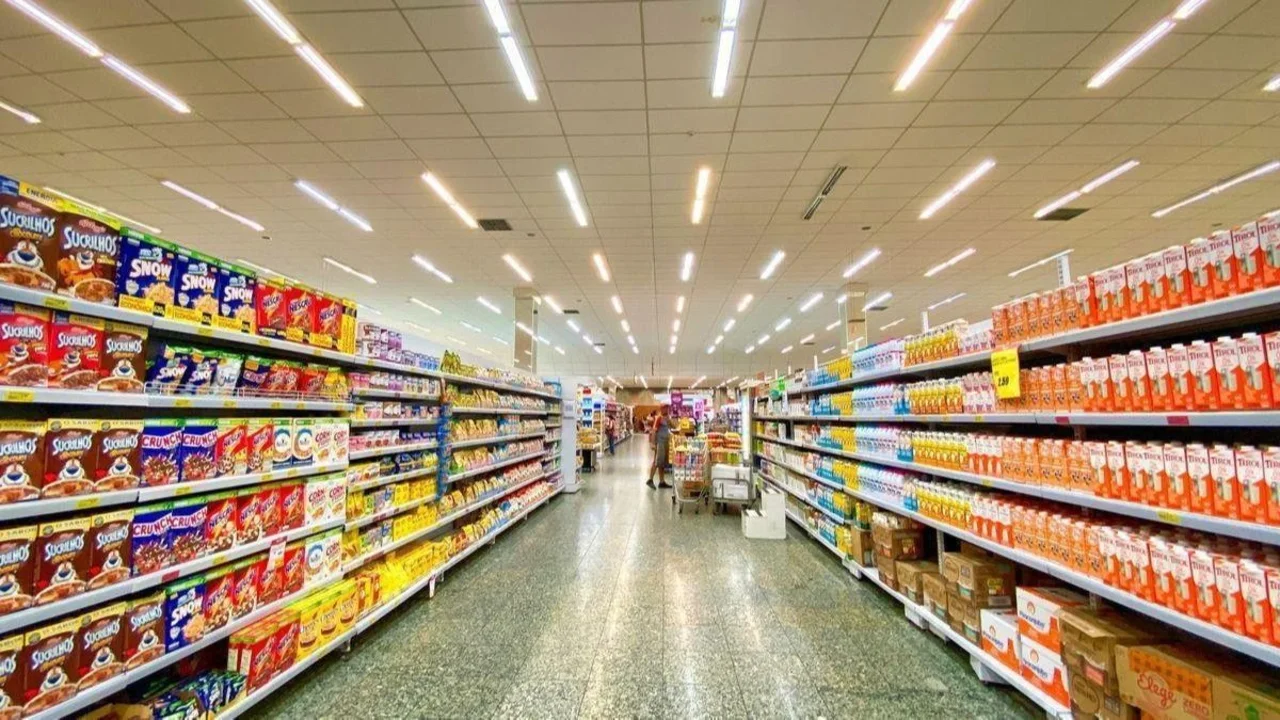Un nuevo acuerdo con los supermercados promete desacelerar la suba de precios 