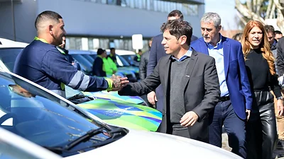 Elecciones 2023: Kicillof advirtió que "los problemas no se resuelven destruyendo todo, ni con recetas mágicas" Elecciones 2023: Kicillof advirtió que "los problemas no se resuelven destruyendo todo, ni con recetas mágicas"