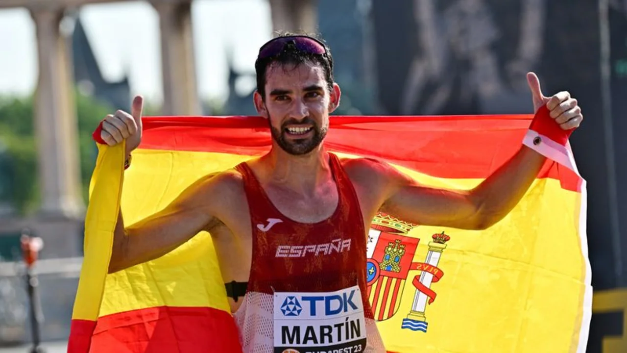 El atleta español Álvaro Martín gana los 35 km marcha masculinos en el Mundial de Atletismo