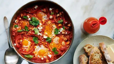 La deliciosa salsa Shakshuka para compartir La deliciosa salsa Shakshuka para compartir
