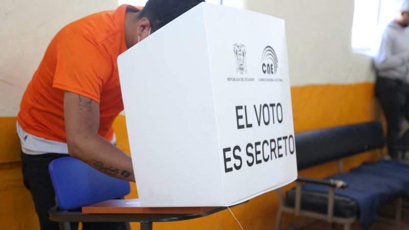 El domingo 20 de agosto se votó en Ecuador, pero los comicios deberán repetirse en el exterior para la Asamblea Nacional.