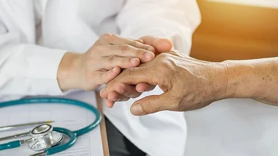 AFIP suspende juicios y embargos a obras sociales y empresas de salud: a quienes beneficia AFIP suspende juicios y embargos a obras sociales y empresas de salud: a quienes beneficia