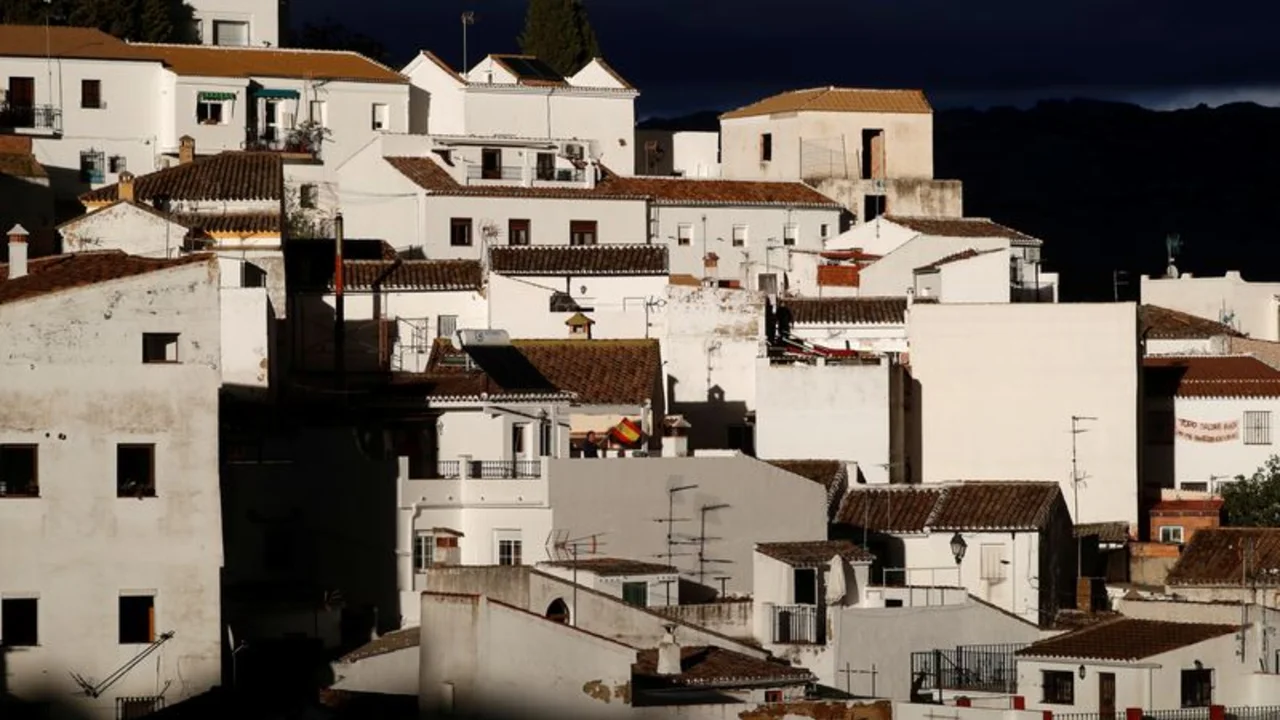 La subida de tipos contrae en más de un 20% la firma de hipotecas en España