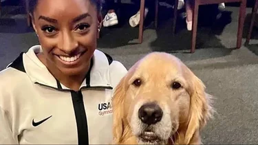 ¿Por qué un perro acompaña a Simone Biles en los Juegos Olímpicos?