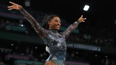 Histórico: Simone Biles sumó oro y destruyó un récord de Nadia Comaneci