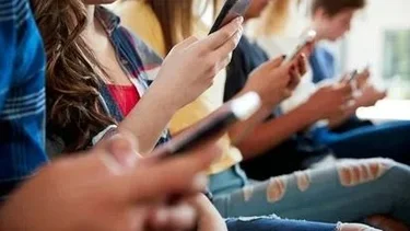 Tentaban a apostar a adolescentes en horario escolar bajo una red clandestina: la organización ilegal que captaba jóvenes