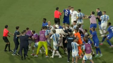 Se pudrió todo al final del partido de Selección Argentina vs. Francia por los Juegos