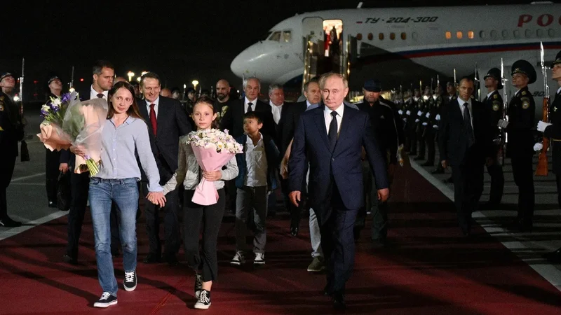 The Americans en Argentina: la increíble historia de dos espías rusos con pasaporte argentino