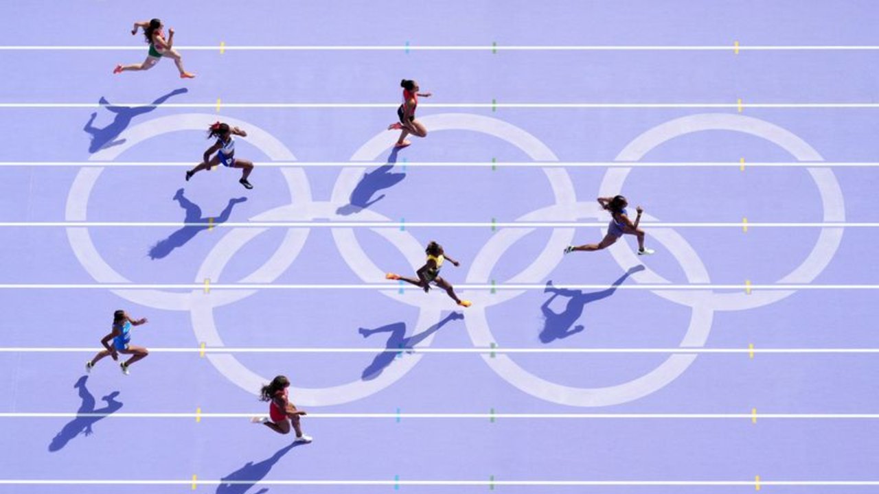 La estadounidense Thomas inicia su asalto a los 200 metros olímpicos con la mejor marca en la preliminar