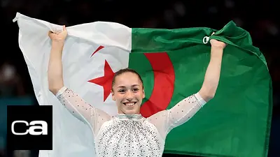 La argelina Kaylia Nemour hace historia para África con el oro olímpico en barras asimétricas La argelina Kaylia Nemour hace historia para África con el oro olímpico en barras asimétricas