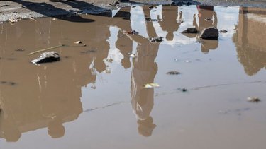 Agentes de policía congoleños huyen a Uganda ante el recrudecimiento de los combates