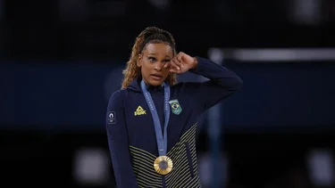 Brasileña Rebeca Andrade alcanza la gloria tras una larga espera
