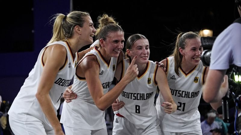 Países Bajos gana el oro a Francia en baloncesto 3x3 masculino