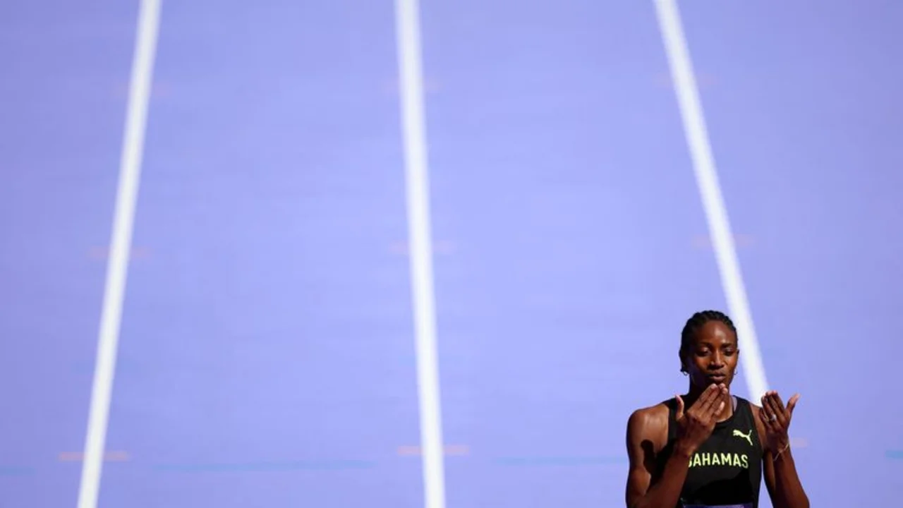 La defensa del título olímpico de 400 metros de la bahameña Miller-Uibo acaba en repesca