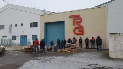 Cerró una textil en Tierra del Fuego: pagaron hasta diciembre y deben el aguinaldo Cerró una textil en Tierra del Fuego: pagaron hasta diciembre y deben el aguinaldo