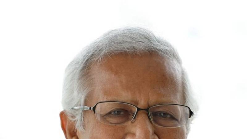 Los manifestantes de Bangladés esperan que el gobierno provisional esté listo el miércoles
