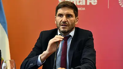 Fuego cruzado por el paro en Santa Fe: Pullaro cargó contra los docentes y el gremio respondió Fuego cruzado por el paro en Santa Fe: Pullaro cargó contra los docentes y el gremio respondió