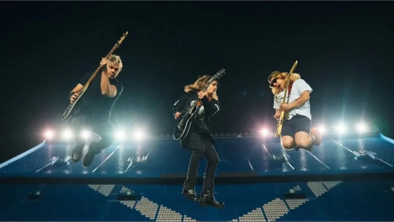 Fotografía de la banda Airbag en el estadio de Vélez 