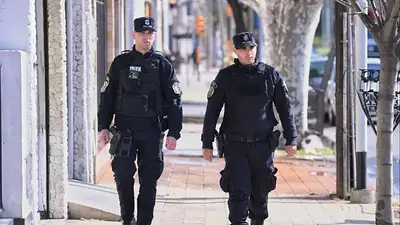 Policías Policías