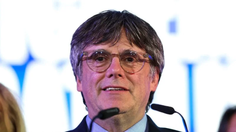 Puigdemont sigue decidido a volver a España pese a enfrentar una probable detención
