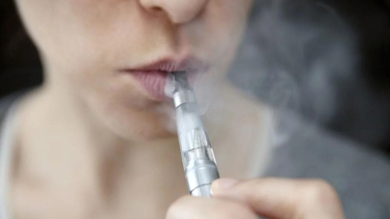 Cuáles son los nuevos peligros que tienen los cigarrillos electrónicos. 