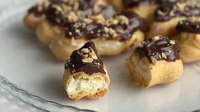 Eclair de chocolate Eclair de chocolate