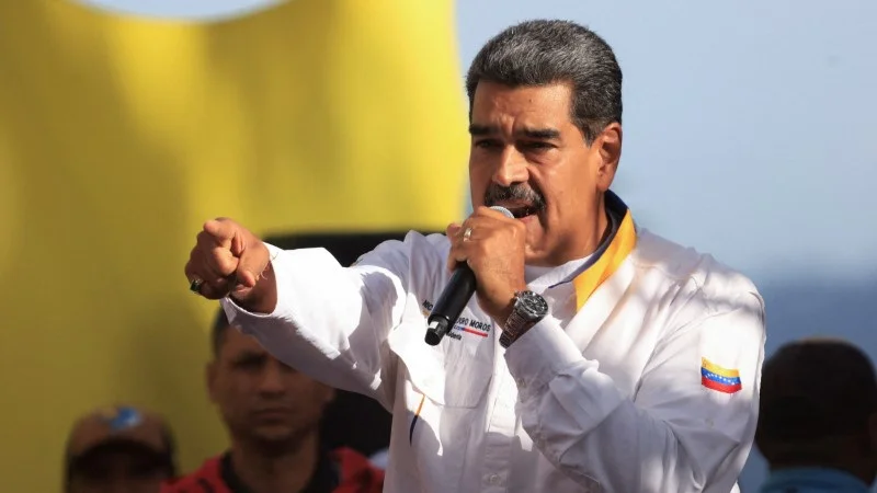 Presidente de Venezuela dice que "sacará de circulación" o bloquear la plataforma X por 10 días