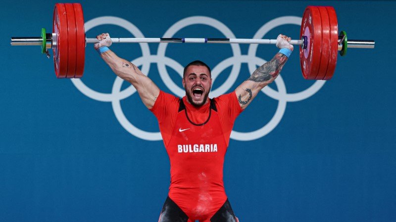 El búlgaro Nasar se lleva el oro en halterofilia 89 kilos con récord mundial