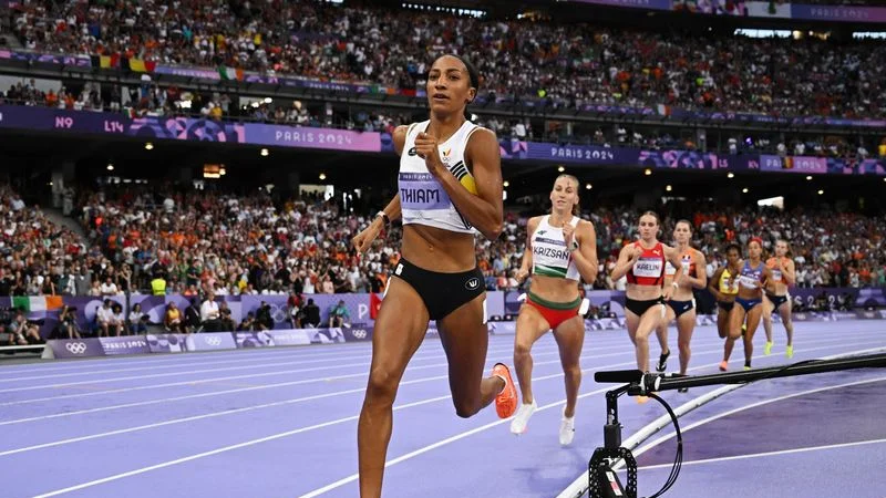 Thiam de Bélgica gana su tercer oro consecutivo en heptatlón