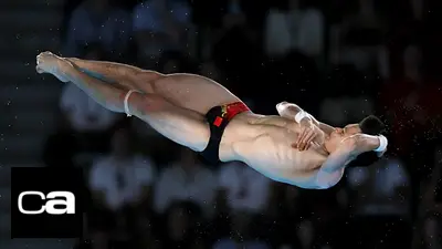 Cao gana salto en plataforma masculina de 10 metros y completa una barrida de oros para China Cao gana salto en plataforma masculina de 10 metros y completa una barrida de oros para China