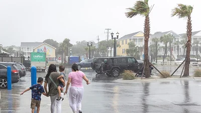 Tormenta tropical Ernesto amenaza con fuertes lluvias y cortes de electricidad a Puerto Rico Tormenta tropical Ernesto amenaza con fuertes lluvias y cortes de electricidad a Puerto Rico