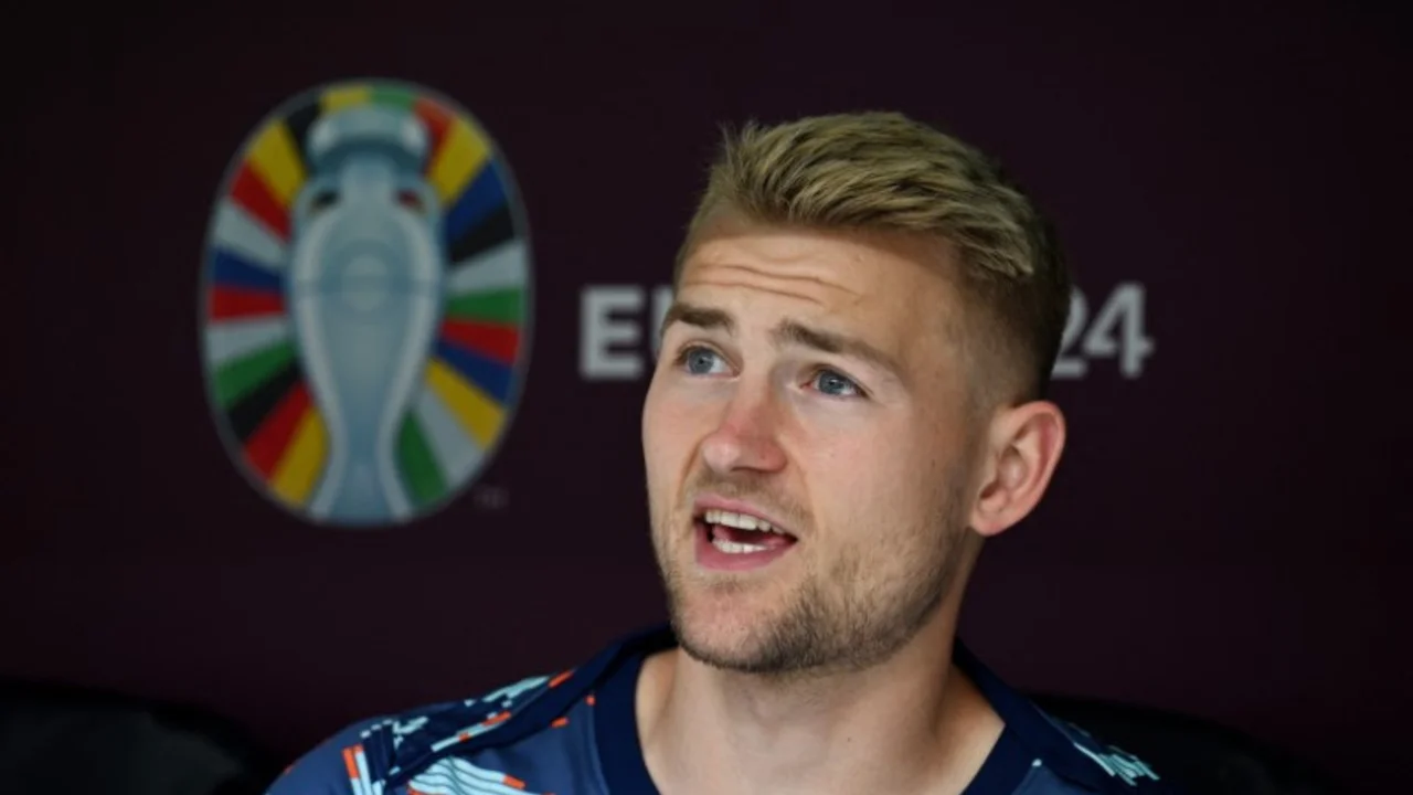 Man United ficha a De Ligt y Mazraoui desde el Bayern Munich
