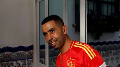 El padre del futbolista español Lamine Yamal está "grave, pero estable" tras ser apuñalado El padre del futbolista español Lamine Yamal está "grave, pero estable" tras ser apuñalado