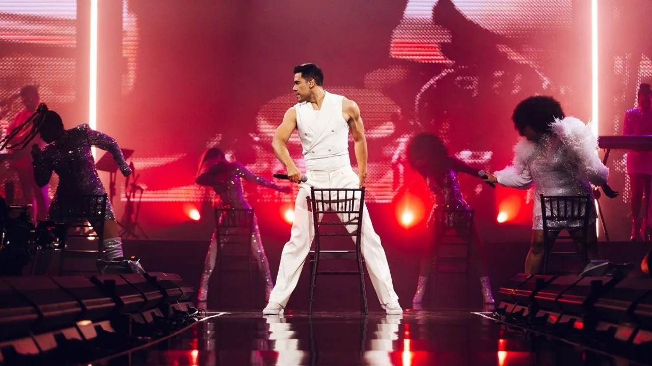 Carlos Rivera.