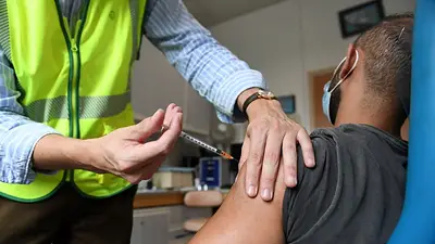 La agencia de salud pública europea prevé más casos importados de la nueva cepa de viruela símica La agencia de salud pública europea prevé más casos importados de la nueva cepa de viruela símica