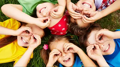 Imagen de niños celebrando el Día de la Niñez Imagen de niños celebrando el Día de la Niñez