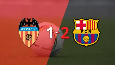 Barcelona supera por 2-1 a Valencia tras dar vuelta el partido Barcelona supera por 2-1 a Valencia tras dar vuelta el partido