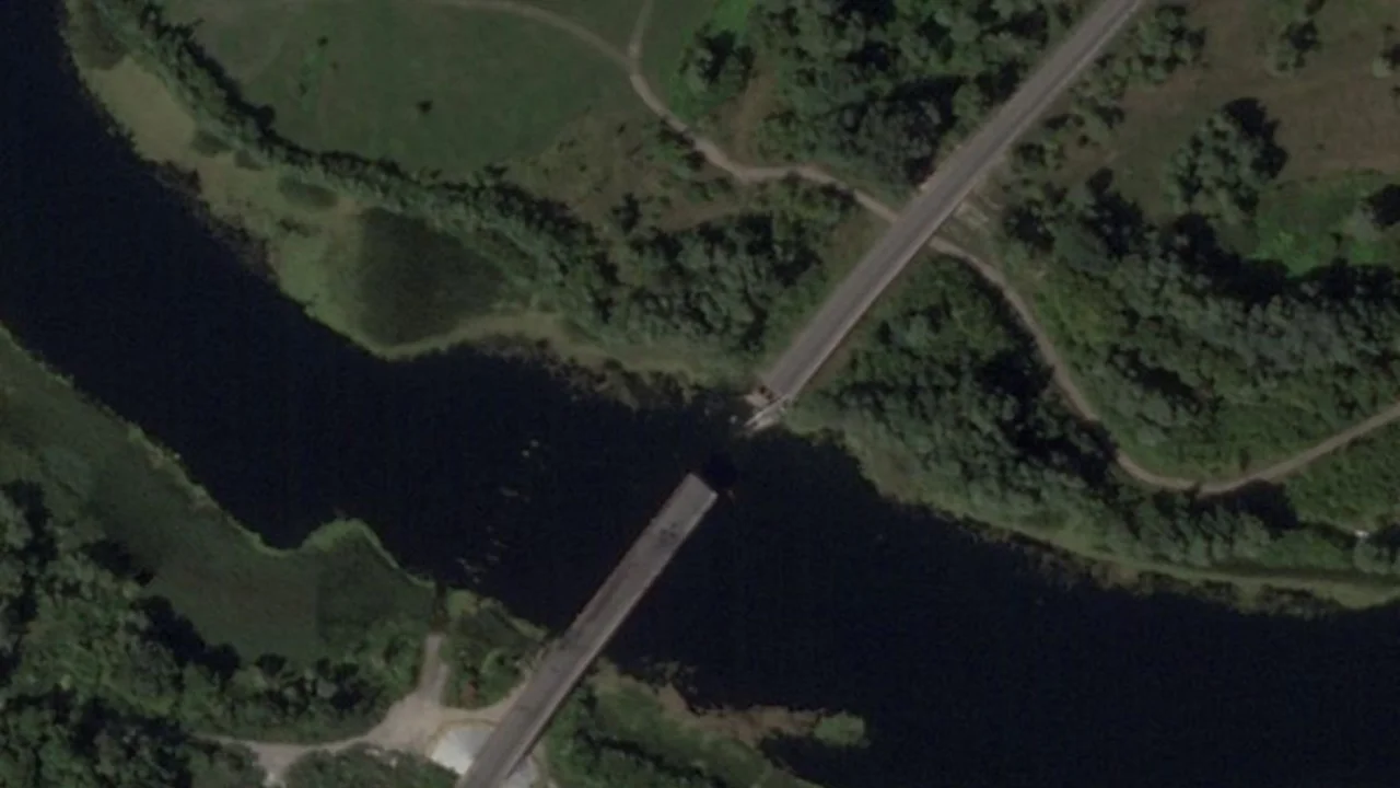 Rusia dice que Ucrania destruyó un tercer puente en su ofensiva en la región de Kursk