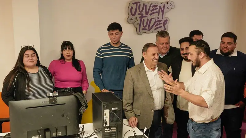 Quintela se encontró con jóvenes e inauguró nuevos espacios en el Comedor Estudiantil de la provincia