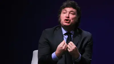 Junto a un libertario, Unión por la Patria le reclama a Milei el pago de viajes de representación Junto a un libertario, Unión por la Patria le reclama a Milei el pago de viajes de representación