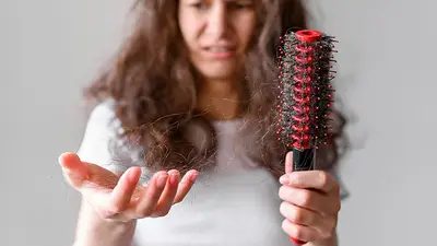 Soñar que se cae el pelo Soñar que se cae el pelo
