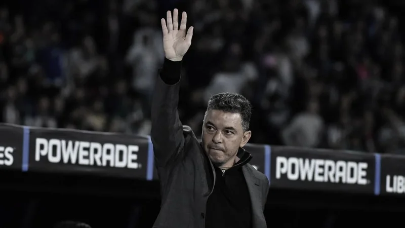 Fotografía del director técnico Marcelo Gallardo 