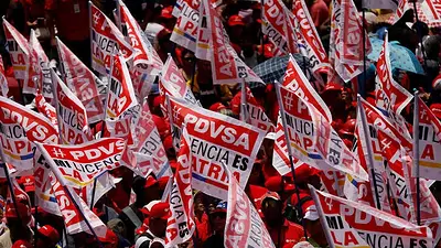 Decenas de trabajadores petroleros son forzados a renunciar tras elección en Venezuela: sindicatos Decenas de trabajadores petroleros son forzados a renunciar tras elección en Venezuela: sindicatos